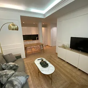 https://lovely-spacious-large-patio-heart-of-monaco.fr-provencehotel.com